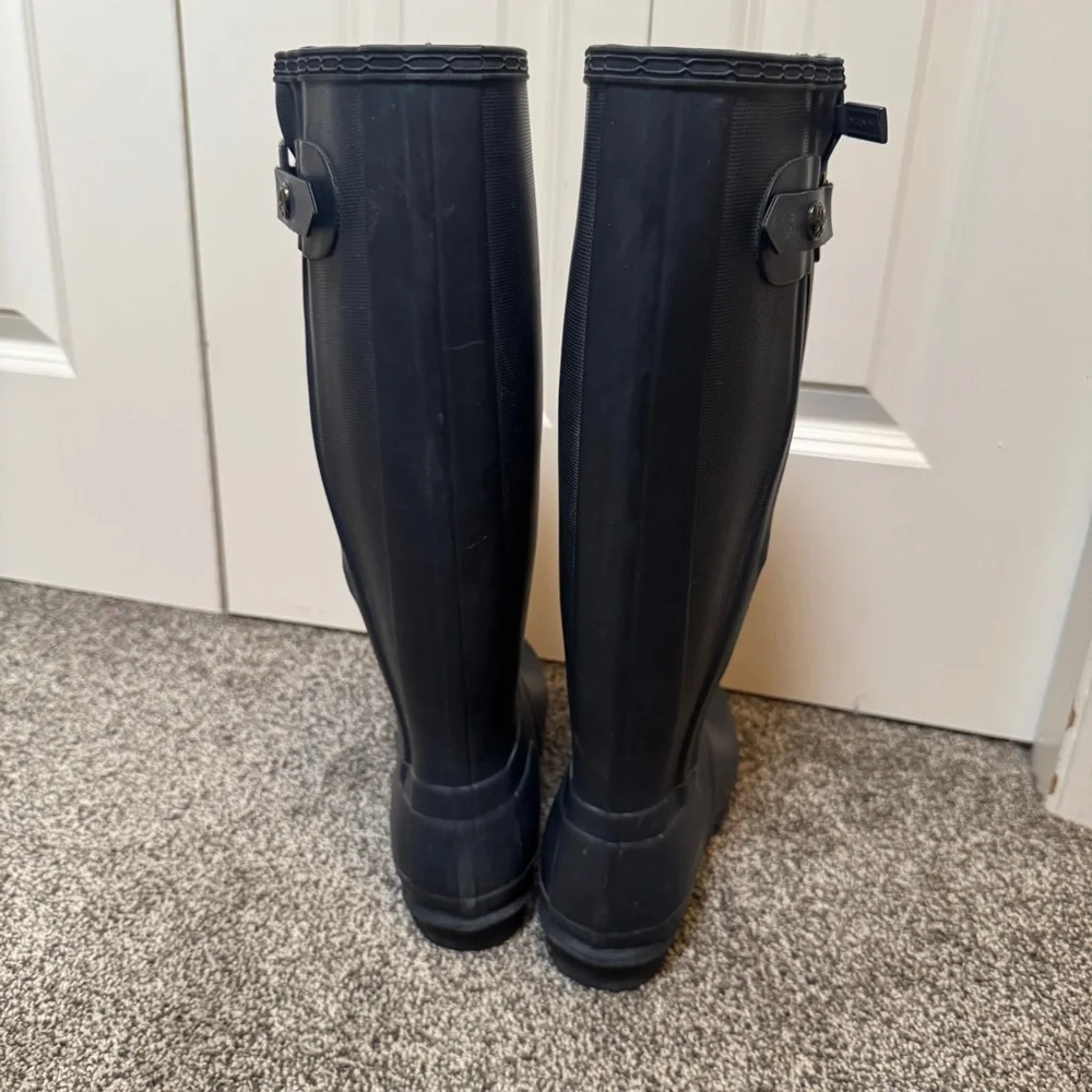 Hunter Original Tall Back Zip Textured Rain Boots Navy Blue Womens US 7